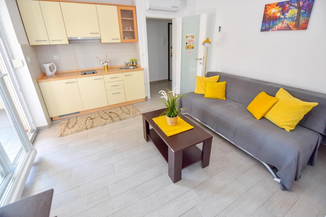 Apartments Yoko Novalja Εξωτερικό φωτογραφία