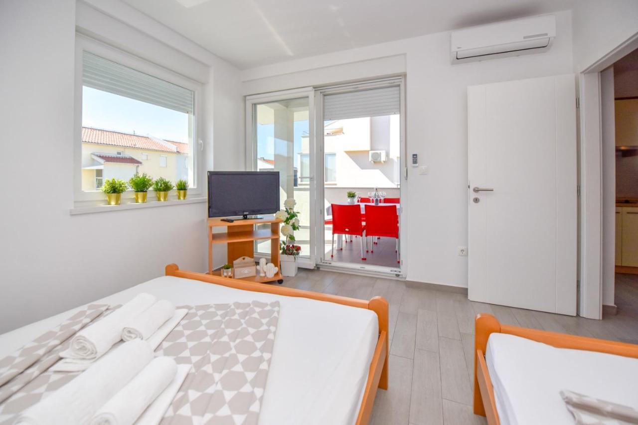 Apartments Yoko Novalja Εξωτερικό φωτογραφία