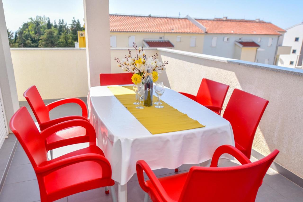 Apartments Yoko Novalja Εξωτερικό φωτογραφία