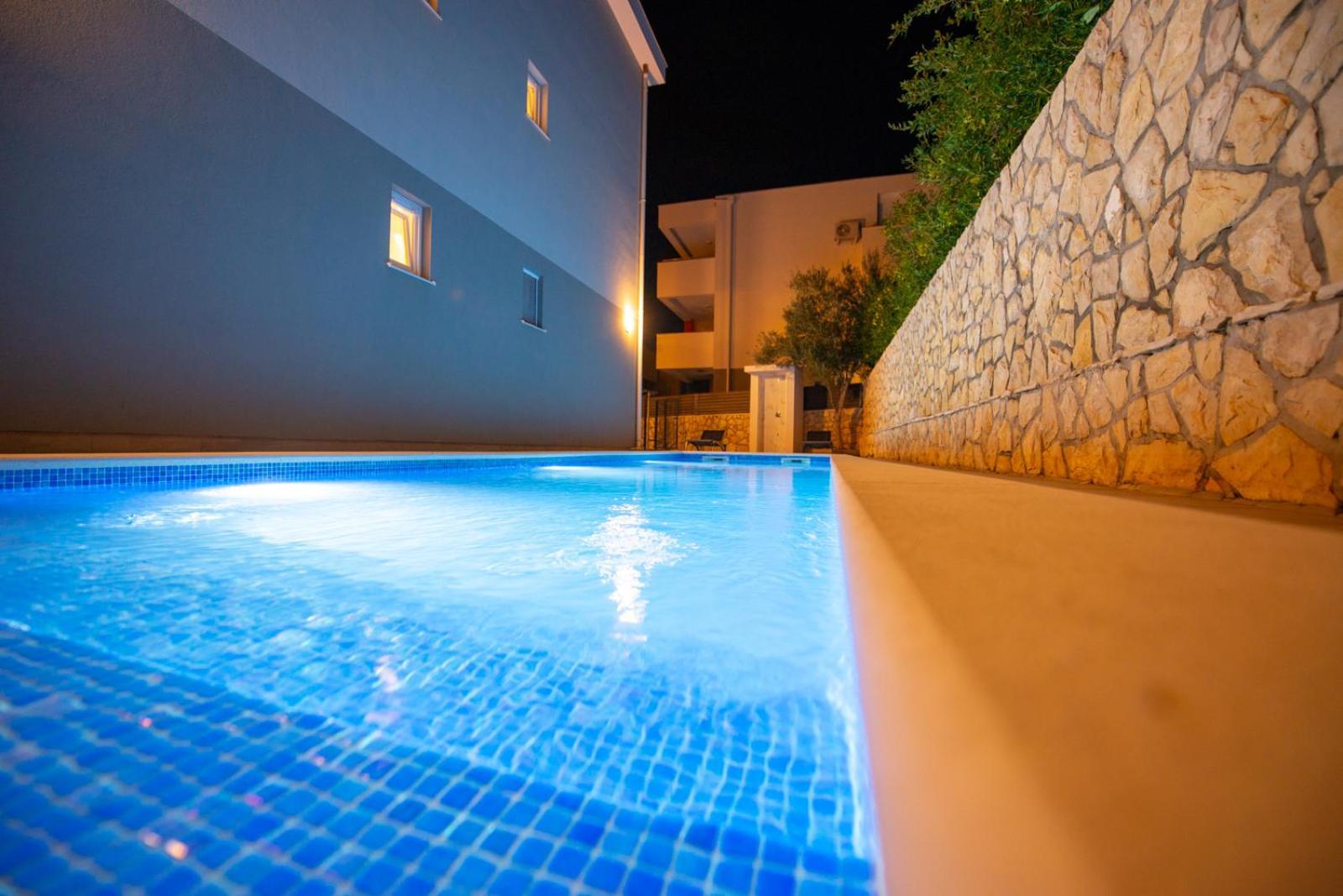 Apartments Yoko Novalja Εξωτερικό φωτογραφία