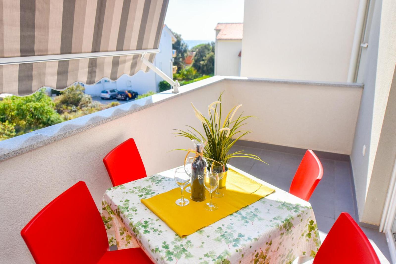 Apartments Yoko Novalja Εξωτερικό φωτογραφία