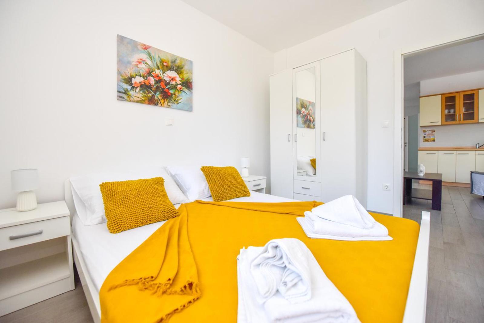 Apartments Yoko Novalja Εξωτερικό φωτογραφία